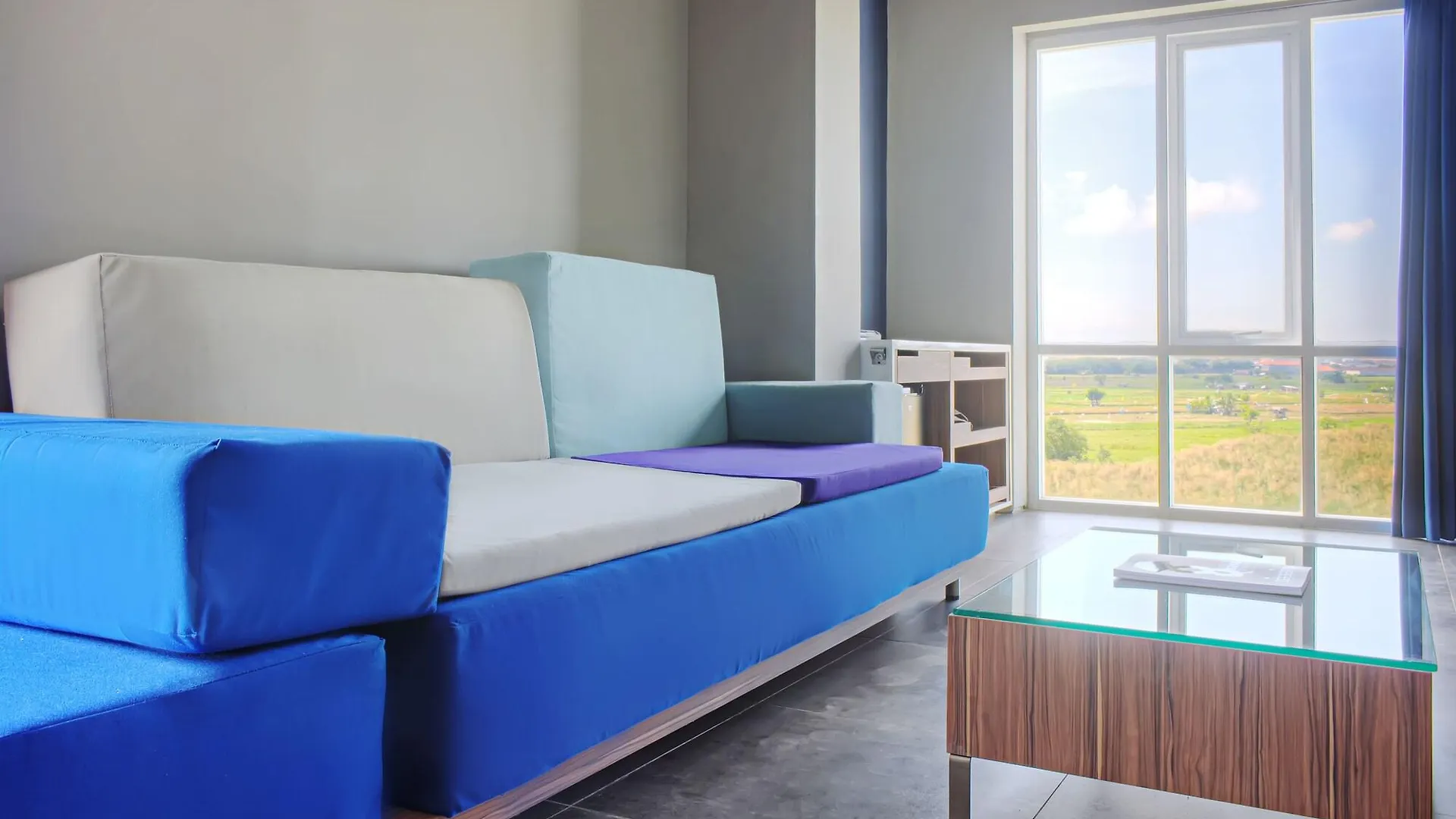 ***  Berry Biz Hotel Seminyak Endonezya