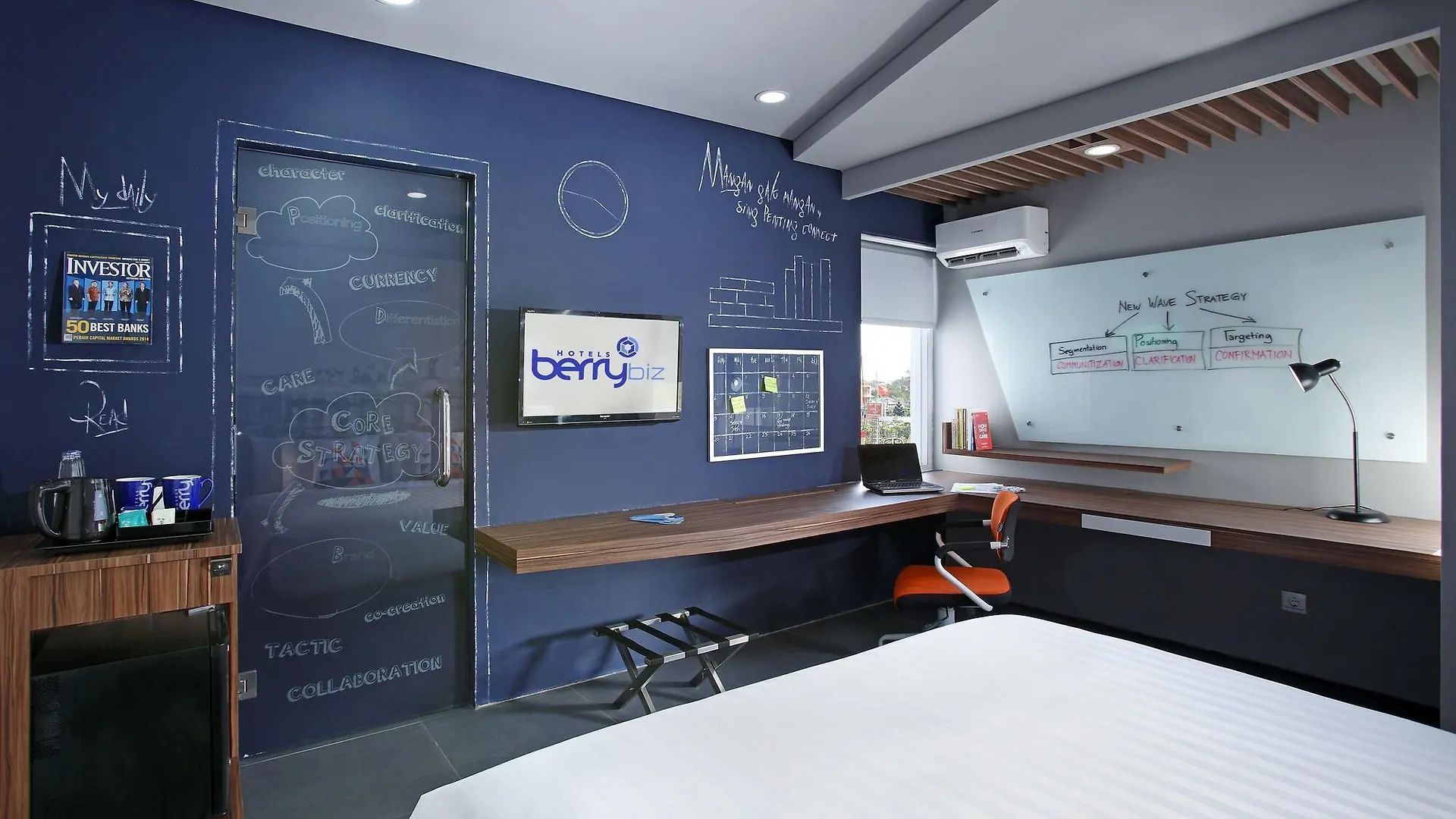 Berry Biz Hotel Seminyak 3*,