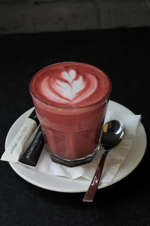 Berry Biz Hotel スミニャック